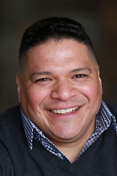 Brian Luna interpreta Sous Chef Applicant