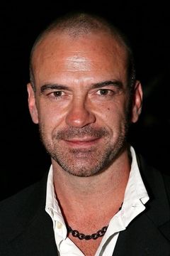 Alan van Sprang interpreta Henry II of France