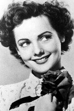 Mary Ellen Kay interpreta Court Lady in Pool