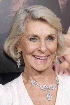 Kay McConaughey interpreta Sherry