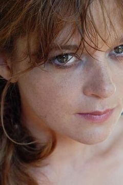 Julie Lesgages interpreta Joëlle