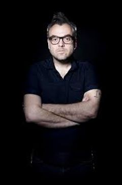 Nicolas Ducron interpreta Yannick