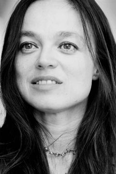 Alessandra Agosti interpreta Anna Nodali
