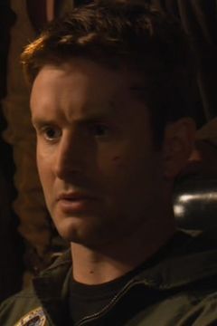 Martin Christopher interpreta Merriweather Lewis