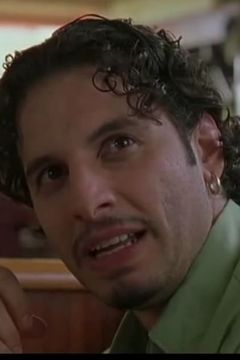 Angelo Tucci interpreta Rex