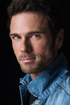 J.T. Hodges interpreta Owen