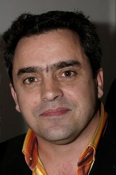 Kevin Allen interpreta Andreas