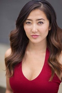 Jordyn Chang interpreta Lydia