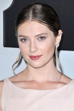 Zoe Levin interpreta Brittany