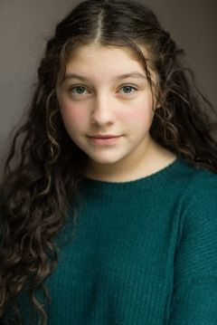 Natasha Raphael interpreta Irene Edwards