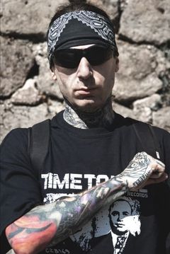 Metal Carter interpreta Paninaro