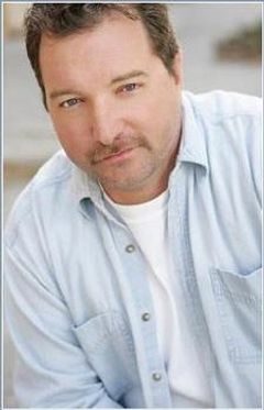 John Swasey interpreta Jerry