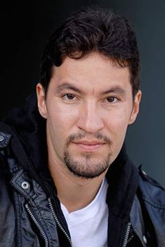 Joshua Lamboy interpreta Mexican Thug (uncredited)