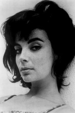 Karyn Kupcinet interpreta Minor Role (uncredited)