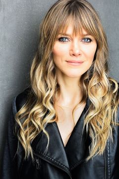 Brenda Schmid interpreta Blissful Girl