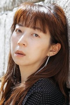 Park Hyun-young interpreta School nurse