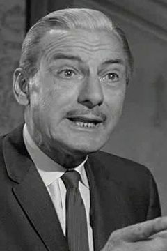 Douglas Evans interpreta Francis Scott Key (uncredited)