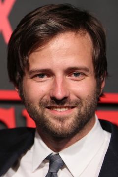 Matt Duffer interpreta Kwei's Ship Computer (voice)