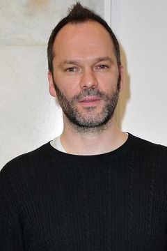 Nigel Godrich interpreta FN-9330