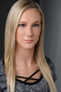 Makenzie Collier interpreta Campfire Dancer