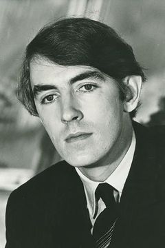 Peter Cook interpreta Lord Wexmire