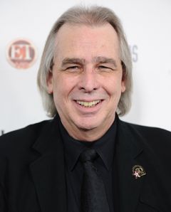 Jim Ladd interpreta Self - KMPC