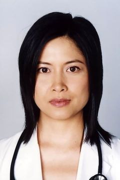 Maggie Shiu interpreta Grace Chow Wai Yee
