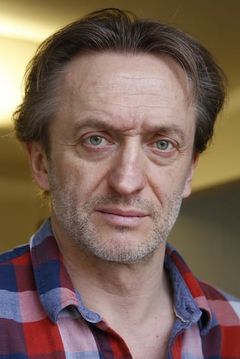 Aleksandr Yatsko interpreta Russian Writer