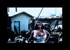 June Mack interpreta Junkyard Sal