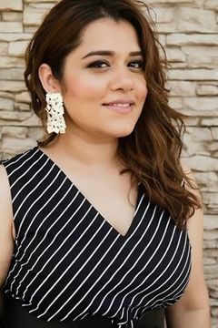 Shikha Talsania interpreta Alia