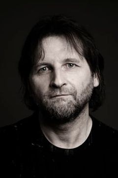 Thierry Toscan interpreta Bruno Kastner