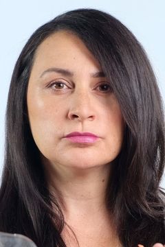 Carolina Paulsen interpreta Valeria Estévez
