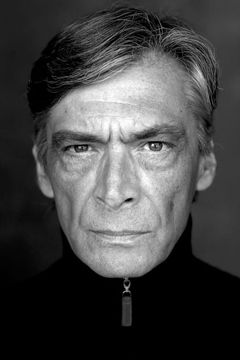 Saverio Buono interpreta Vittorio