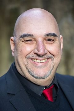 Antonino Iuorio interpreta Sasà