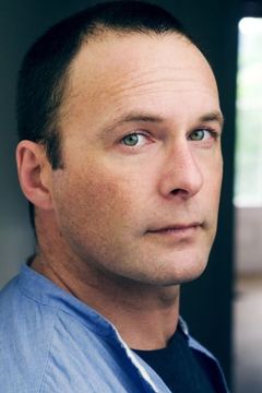 Andrew Robertt interpreta Werner