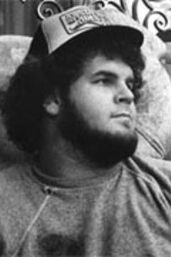 Chuck Bush interpreta Dorman