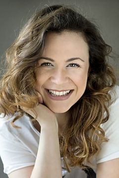 Valeria Graci interpreta Avvocato Comodi