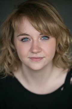 Katherine Pearce interpreta Belinda Pascoe