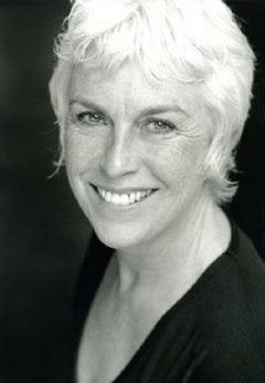 Helen Griffin interpreta Paul Dawson's Mother