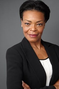 Lisa Renee Pitts interpreta Verna Griffin