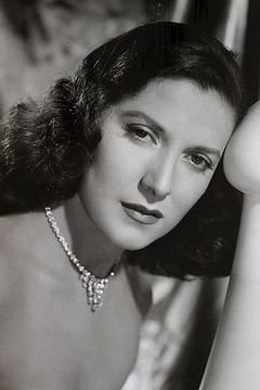 Teresa Celli interpreta Vocalist - Opera Montage