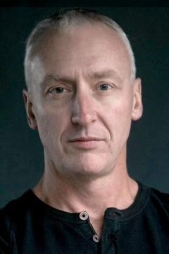 Paul Shapcott interpreta Burning Ringwraith (uncredited)