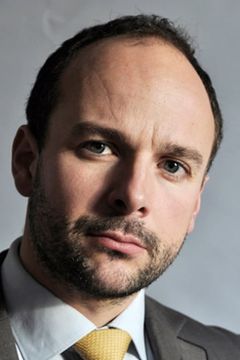 Thierry Simon interpreta Réceptionniste hôpital