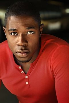 McKinley Belcher III interpreta Mark Finn