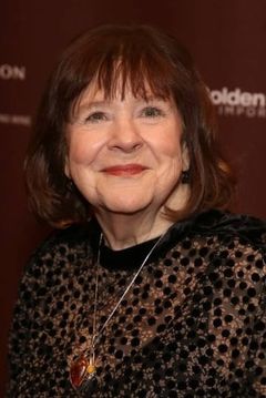 Marylouise Burke interpreta Aunt Eileen