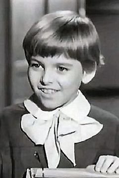 Marco Paoletti interpreta Marco Valesini