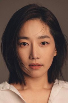 Song You-hyun interpreta Kyung-min's Mother