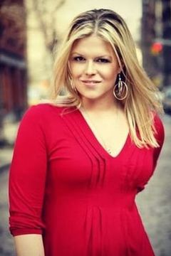 Lisa M. Barfield interpreta Parent Chaperone