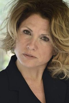 Antonella Valitutti interpreta Luciana