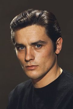 Alain Delon interpreta Pierre Larcher